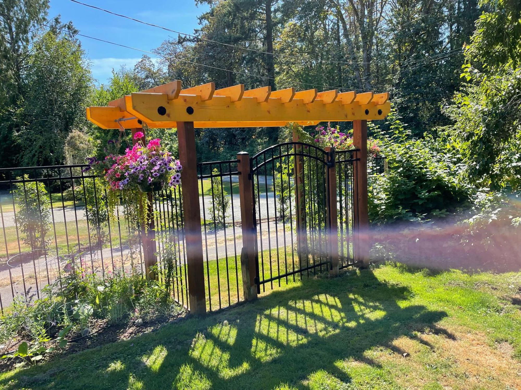 فيلا Coles Bay Vacation Retreat North Saanich المظهر الخارجي الصورة